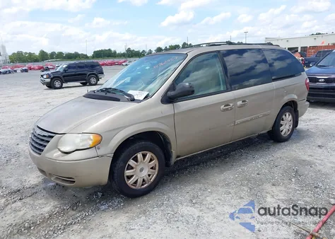 2005 Chrysler Town & Country Touring from USA, damaged, VIN 2C4GP54L75R280167